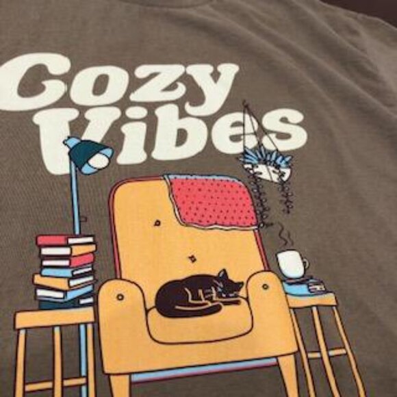 Cozy Vibes Cat in Chair Graphic Unisex T-Shirt Size L. - Picture 8 of 16